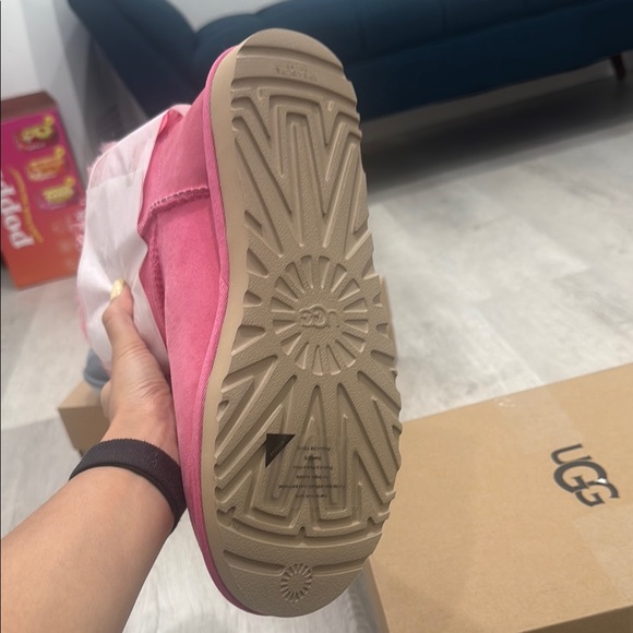 UGG Women's Pink Boots - Picture 3 of 4
